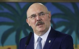 Ex-ministro da Educação é preso em operação que investiga tráfico de influência