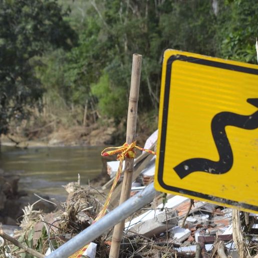 Sobe para 15 o número de mortes por causa de enxurradas em SC