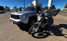Motociclista fica ferido em colisão no centro de São Miguel do Oeste