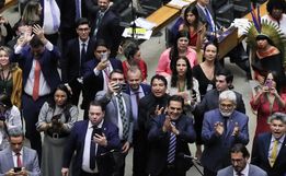 Câmara aprova decreto que reduz exigências para armas de fogo