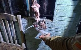 Ex namorado não aceita fim de relacionamento e ateia fogo na casa da ex