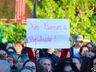 Servidores municipais fazem novo protesto na frente da prefeitura