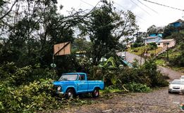 Confira algumas imagens após passagem de tornado em Descanso