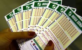 Ninguém acerta as 6 dezenas e prêmio da Mega acumula em R$ 48 milhões