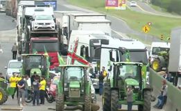 Manifestantes fazem bloqueio em rodovias de Santa Catarina