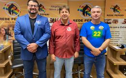 Candidatos a prefeito de São Miguel do Oeste chegam para o debate na Peperi