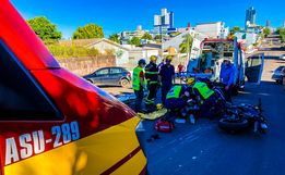 Casal fica ferido em acidente no centro de São Miguel do Oeste