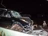 VÍDEO: Condutor colide caminhonete em poste e moradores cobram providências 