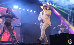 Shows nacionais agitam o público na arena da 10ª FAIC, em Iporã do Oeste
