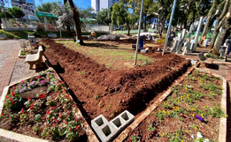 Município inicia obras do novo parque infantil e revitalização da praça central