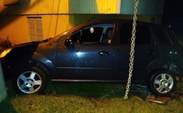 Motorista embriagado colide em carro e residência em SJCedro