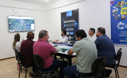 Reunião com autoridades discute melhorias em acessos rurais de Iporã do Oeste