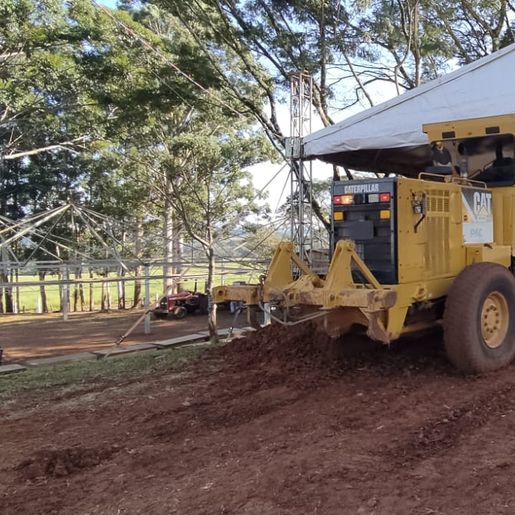 Trabalhos no Parque de Exposições são intensificados em São José do Cedro 