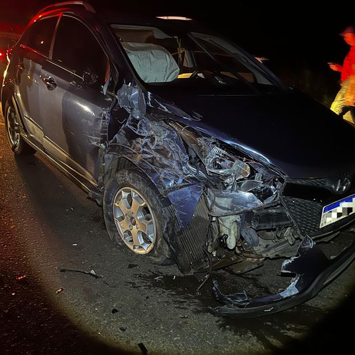 Acidente com três veículos deixa dois feridos na BR 282, em SMOeste 