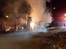 Casa fica destruída por incêndio na madrugada desta terça-feira 