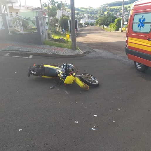 Colisão deixa motociclista ferido em SJCedro