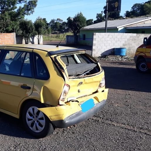Colisão traseira deixa mulher ferida na BR-163 