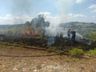 Bombeiros combatem incêndio em vegetação em SJCedro