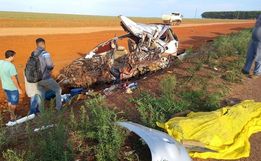 TRAGÉDIA: 13 pessoas morrem em acidente entre caminhonete e van no MT