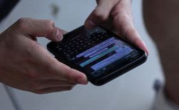 Com lei aprovada, escolas de SC definem regras sobre proibição de celulares para 2025