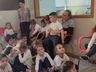 Alunos da Escola CEBEM São Cristóvão visitam Rádio Cedro