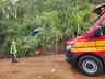 Carro cai em ribanceira e policial militar resgata criança, no interior de Itapiranga