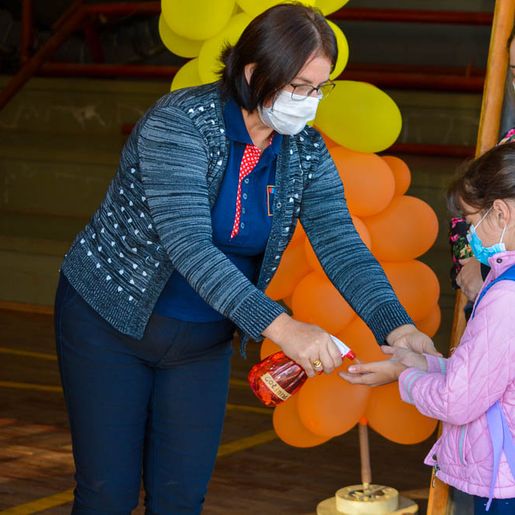 Mais de 4,3 mil alunos retornam nesta segunda-feira às escolas da rede municipal 