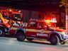 Bombeiros detectam novos focos de incêndio e voltam a atuar em supermercado