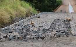 Obras de calçamento no Distrito de Cerro Azul foram concluídas 