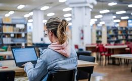 Universidade Gratuita abre inscrições para bolsas integrais em SC em 2026