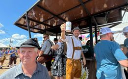 Bierwagen distribui chopp e refresca o público na Faismo 2024