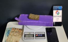 Dois homens são detidos pela Polícia Militar por tráfico de droga 