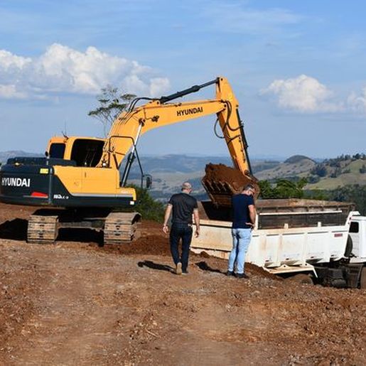 Secretaria de Agricultura oferece subsídio de até 60% em hora máquina