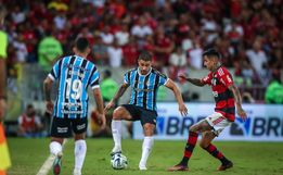 Grêmio perde para o Flamengo no Maracanã e deixa o G-4 do Brasileirão