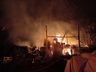 Bombeiros levam 4 horas para controlar incêndio em galpão no interior de Cedro