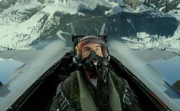 'Top Gun: Maverick' se torna o filme com maior bilheteria da carreira de Tom Cruise 
