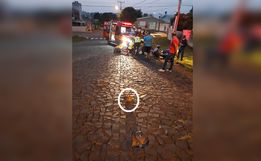 Calçamento solto causa acidente em São Miguel do Oeste