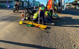  Motociclista fica gravemente ferido ao bater na lateral de carro na Willy Barth; Vídeo