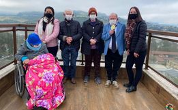 Alunos da Apae visitam Rádio Itapiranga