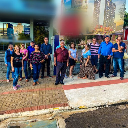 Investidores da Lifetycon realizam protesto em São Miguel do Oeste; vídeo