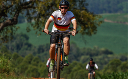 Rota Germânica de cicloturismo reúne atletas de 16 cidades