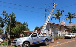 Empresa realiza reparos no sistema de iluminação pública em Iporã do Oeste