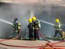 Bombeiro confirma morte de cinco cães em incêndio em oficina de motos