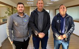 Candidatos a prefeito de Barra Bonita chegam para debate na Rádio Peperi