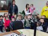 40 crianças da creche São Domingos visitam a Rádio Cedro FM