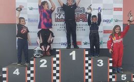 Pilotos do Kart Clube São Miguel conquistam premiação no Paraná