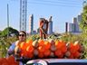 Paróquia São Miguel Arcanjo realiza desfile com benção da cidade