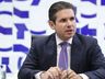 Hugo Motta confirma a líderes partidários que vai pautar anistia a envolvidos no 8 de Janeiro