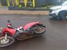 Mulher fica ferida em colisão entre moto e Strada no centro de Campo Erê