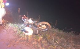 Colisão frontal deixa motociclista ferido na SC-283 em Mondaí